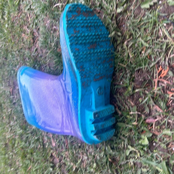 Girls rainboots size 1 - Picture 3 of 4